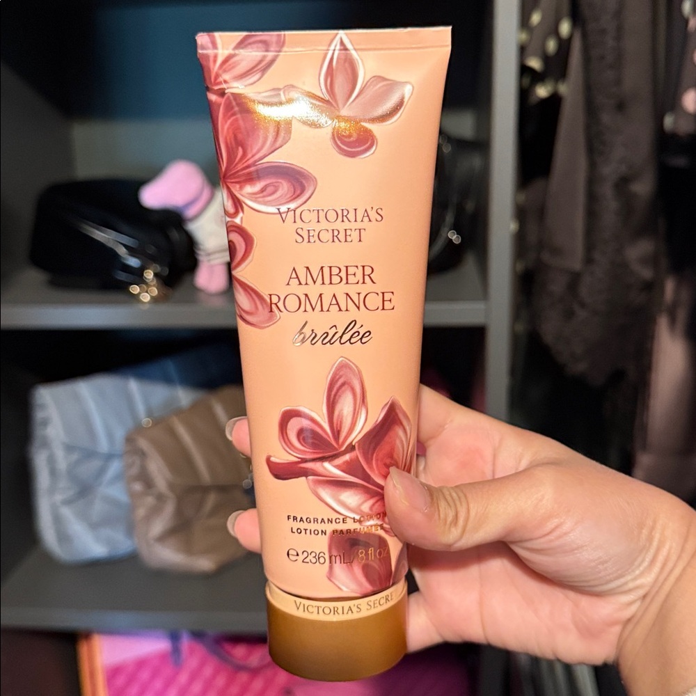 2/$25 victoria’s secret amber romance brûlée 💕